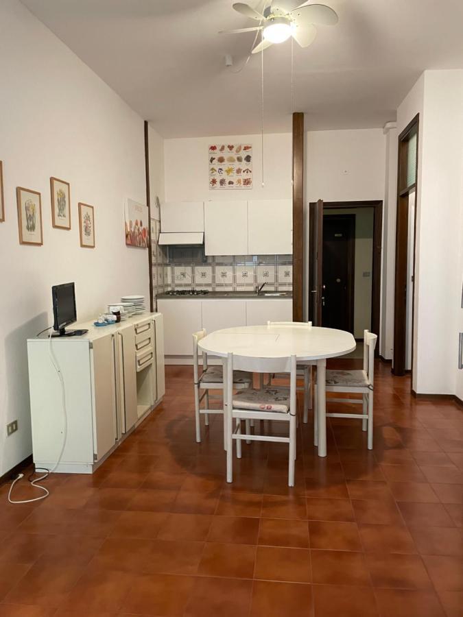 Condominio Union -Walterigato Apartments- Solo Per Famiglie- ليدو دي يسولو المظهر الخارجي الصورة